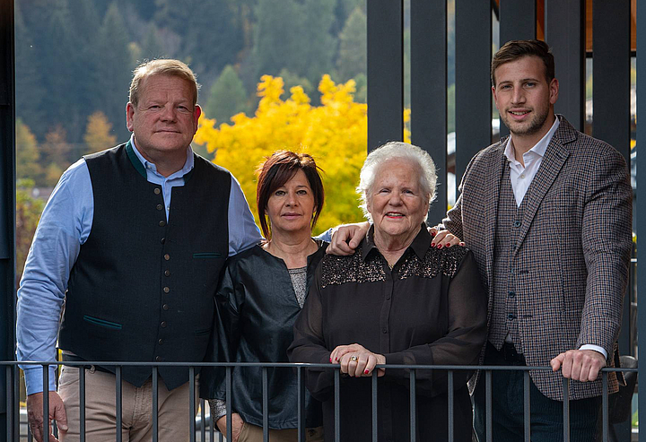 La nostra storia di famiglia in Val di Sole - Hotel Ravelli La nostra storia di famiglia in Val di Sole - Hotel Ravelli