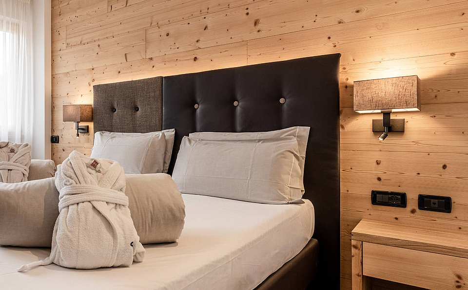 Suites with balcony at the activity hotel, Trentnino