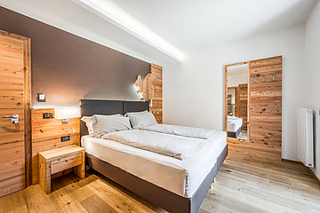 The Ravelli Hotel, Trentino, is the perfect place for those, seeking relaxation, and all of you, who want to collect memories of nature experiences. The Ravelli Hotel, Trentino, is the perfect place for those, seeking relaxation, and all of you, who want to collect memories of nature experiences.
